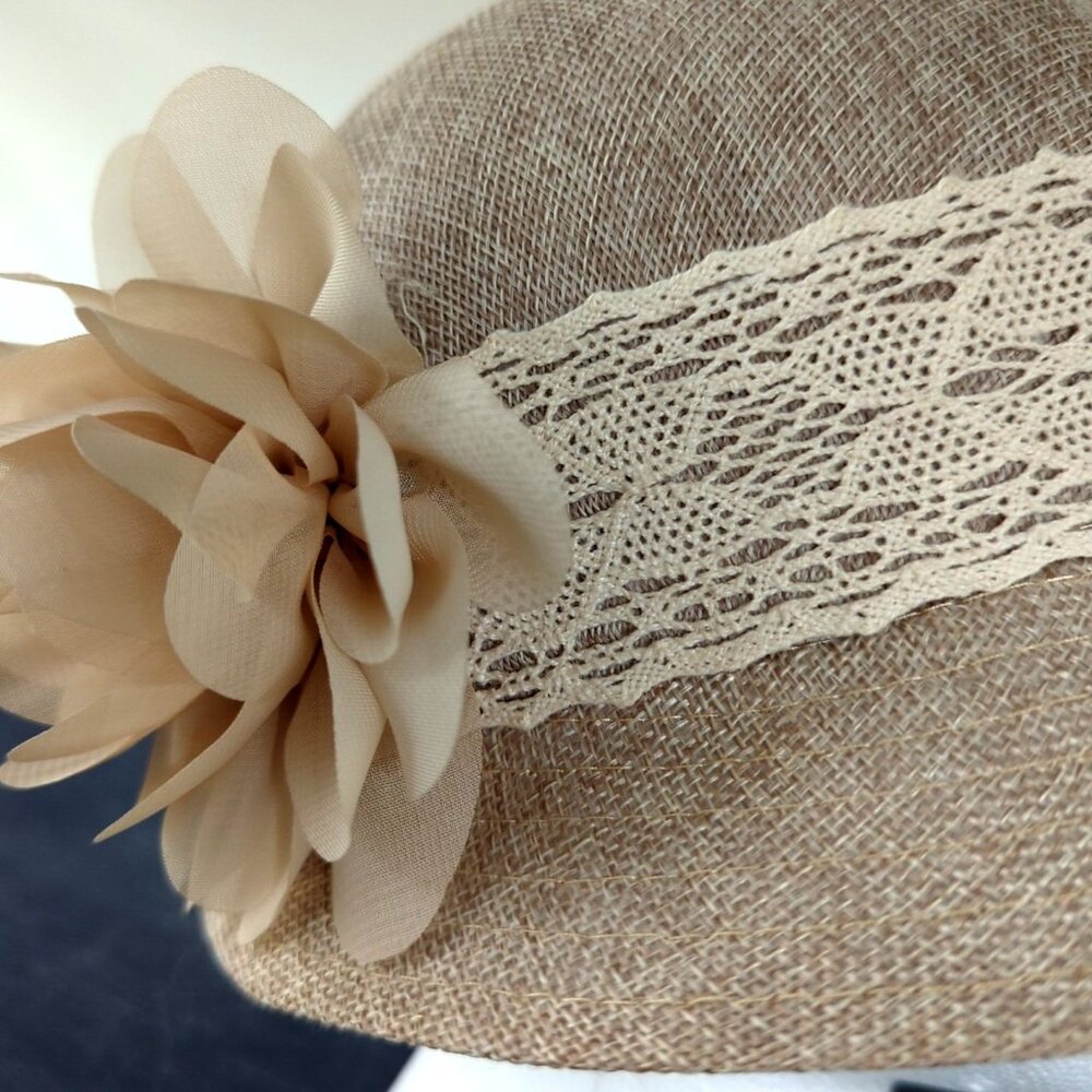 Angela & William Hat One Size Women's Beige Style #CL2265 Adjustable NEW-lp - Picture 2 of 10